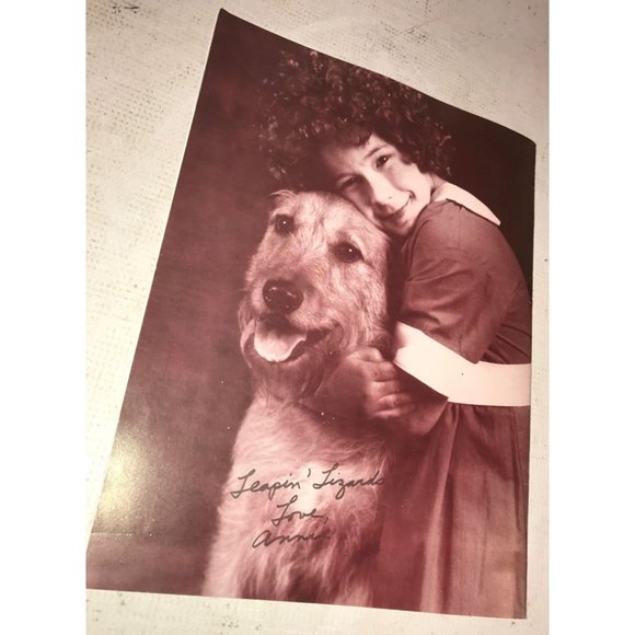 Vintage Program- National Touring Musicals Presents Annie - Picture 13 of 13